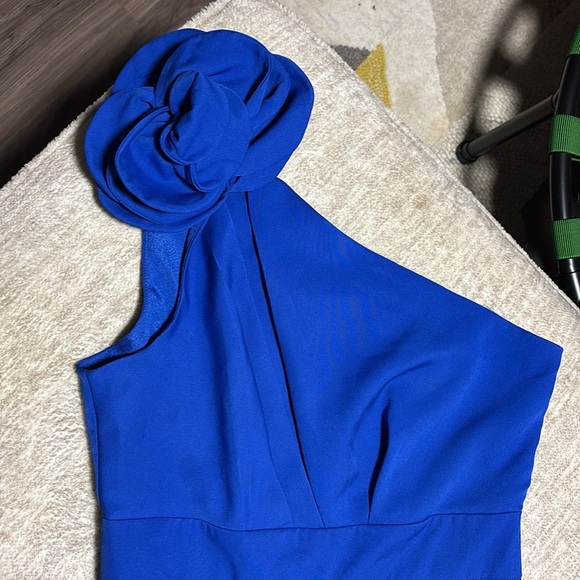 NWT Medium One shoulder jumpsuit formal royal blue flower on shoulder Teacup - Picture 2 of 5